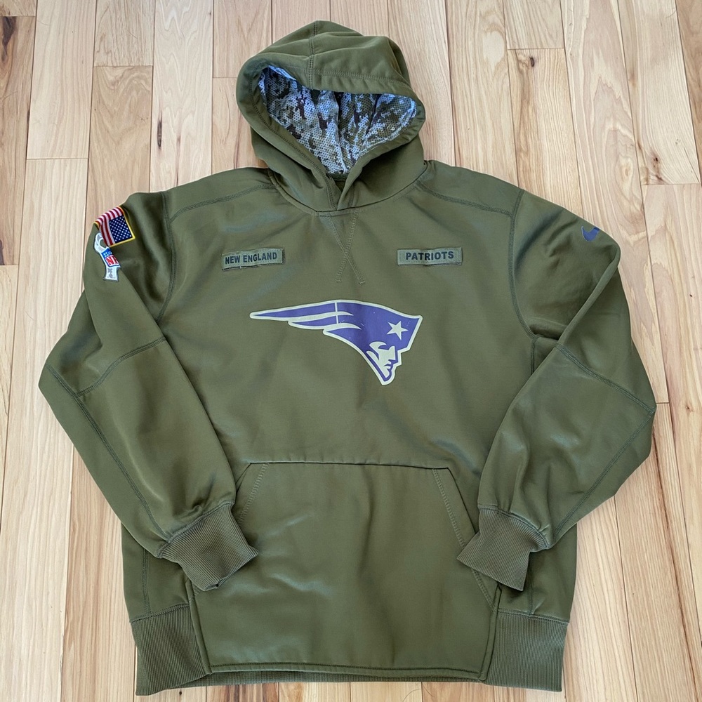 Salute to Service Nike NE Patriots Hoodie, Medium
